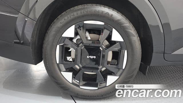 Kia Carnival 2025 — Şəkil 28/39