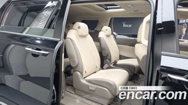 Kia Carnival 2025 — Şəkil 14/39