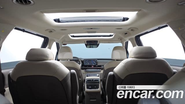 Kia Carnival 2025 — Şəkil 20/39