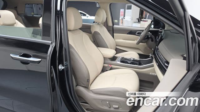 Kia Carnival 2025 — Şəkil 3/39