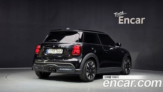 Mini Cooper S 2022 — ფოტო 1/20