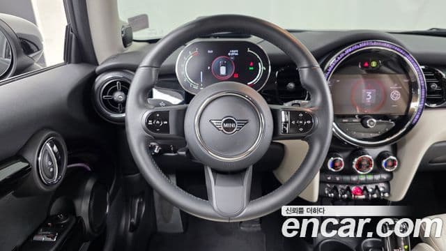 Mini Cooper S 2022 — ფოტო 12/20