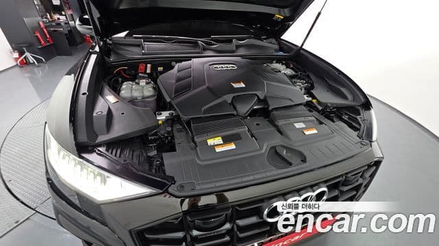 Audi Q7 2022 — ფოტო 6/20