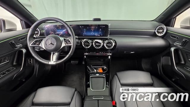 Mercedes-Benz A-Class 2024 — Şəkil 9/20