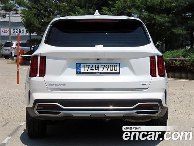 Kia Sorento 2023 — ფოტო 3/20