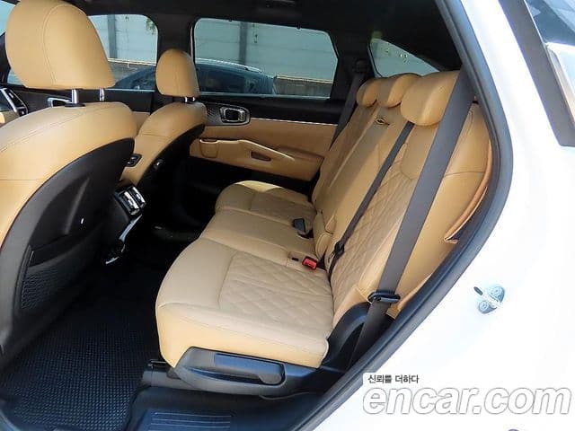 Kia Sorento 2023 — ფოტო 5/20