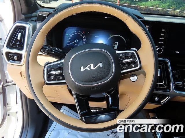 Kia Sorento 2023 — ფოტო 6/20