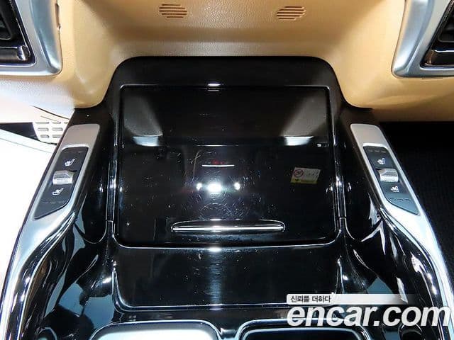 Kia Sorento 2023 — ფოტო 13/20
