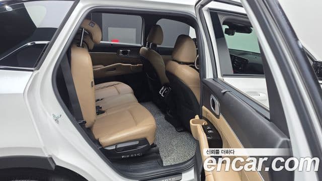 Kia Sorento 2023 — Şəkil 12/20