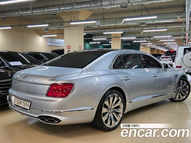 Bentley Flying Spur 2021 — Photo 13/20
