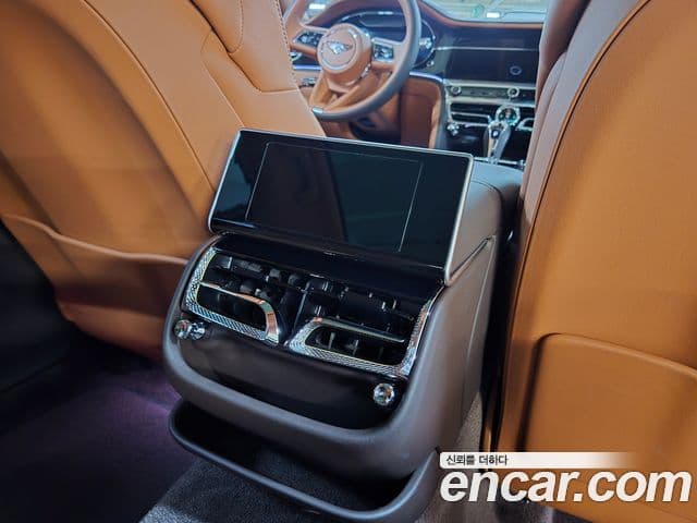 Bentley Flying Spur 2021 — Photo 9/20