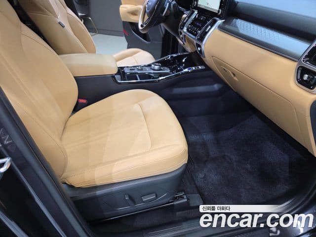 Kia Sorento 2023 — ფოტო 8/20