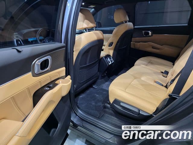 Kia Sorento 2023 — ფოტო 12/20