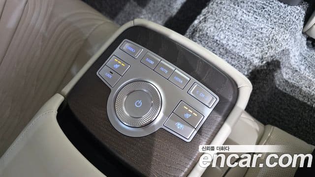 Genesis Electrified G80 2021 — ფოტო 18/20