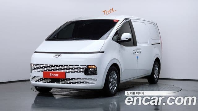 Hyundai Staria 2021 — Фото 1/20