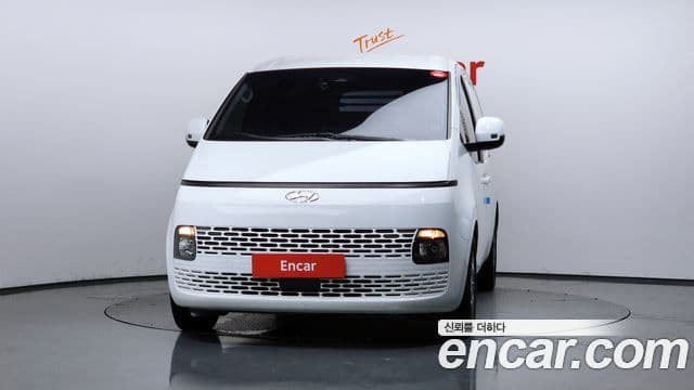 Hyundai Staria 2021 — Фото 3/20