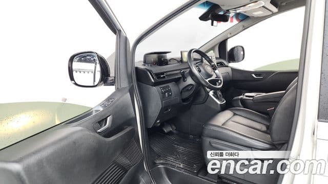 Hyundai Staria 2021 — Фото 10/20