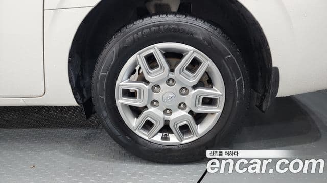 Hyundai Staria 2021 — Photo 5/33