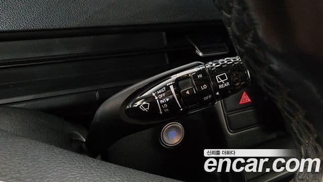 Hyundai Staria 2021 — Photo 29/33