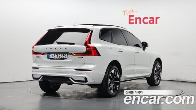 Volvo XC60 2025 — Şəkil 2/20