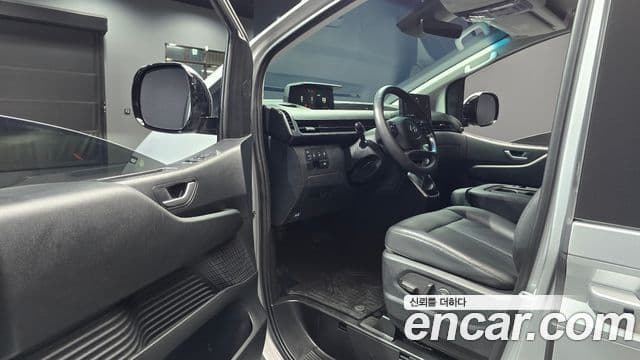 Hyundai Staria 2025 — Фото 10/20