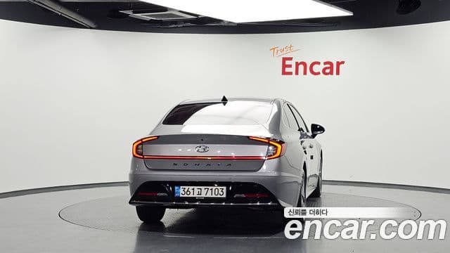 Hyundai Sonata 2022 — ფოტო 4/20