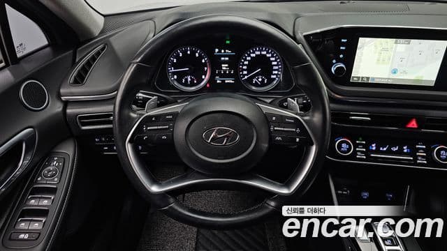 Hyundai Sonata 2022 — ფოტო 13/20