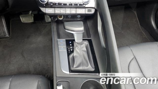 Hyundai Avante 2020 — Şəkil 9/20