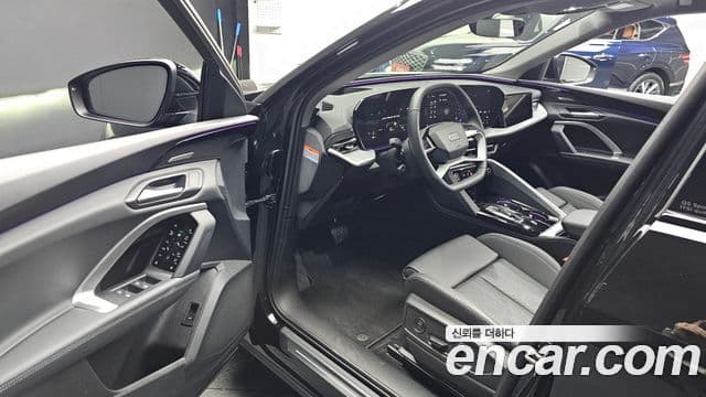 Audi Q5 2025 — ფოტო 10/20