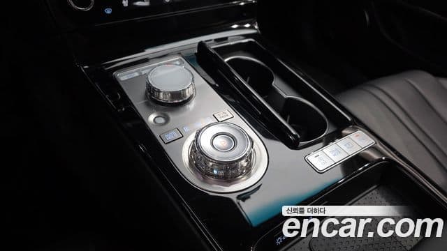Genesis Electrified G80 2024 — Şəkil 9/20
