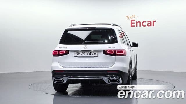 Mercedes-Benz GLB-Class 2021 — ფოტო 4/20