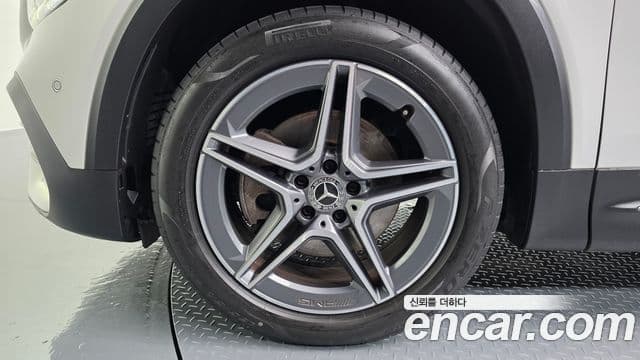 Mercedes-Benz GLB-Class 2021 — ფოტო 5/20