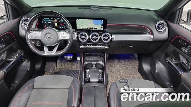 Mercedes-Benz GLB-Class 2021 — ფოტო 7/20