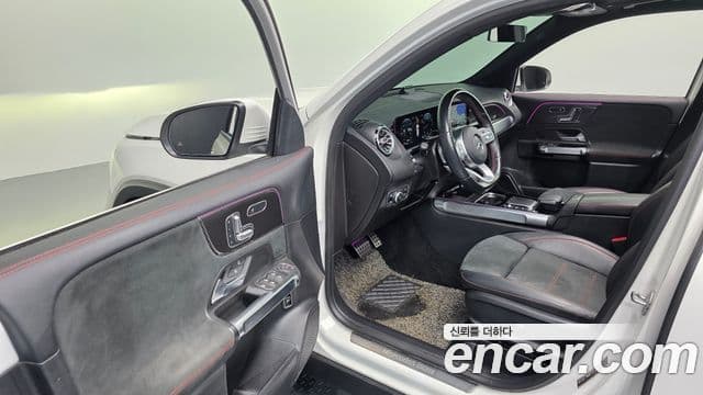 Mercedes-Benz GLB-Class 2021 — ფოტო 10/20