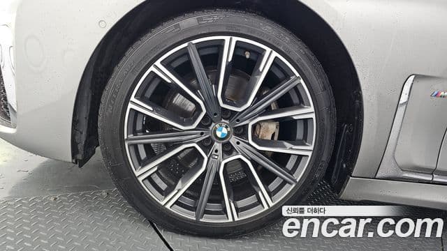 BMW 7 Series 2021 — фото 5 из 20