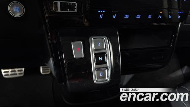 Hyundai Staria 2022 — Фото 9/20