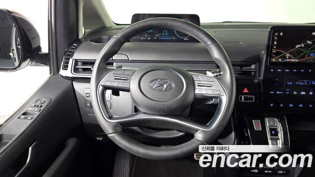 Hyundai Staria 2022 — Фото 13/20