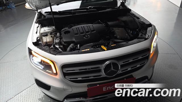 Mercedes-Benz GLB-Class 2022 — ფოტო 6/20