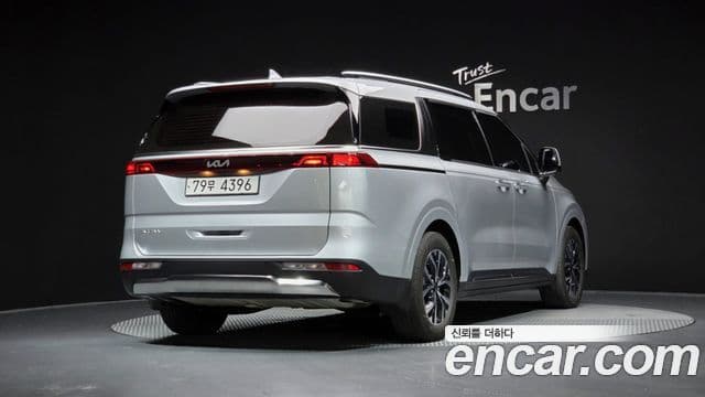 Kia Carnival 2022 — Фото 2/20