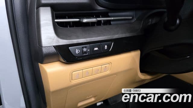 Kia Carnival 2022 — Фото 17/20