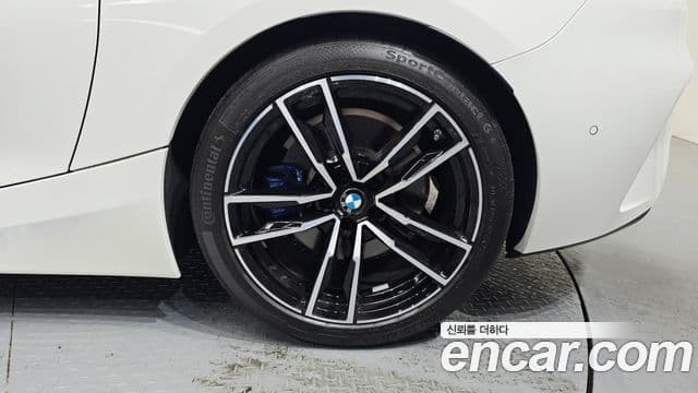 BMW Z4 2025 — Şəkil 23/34
