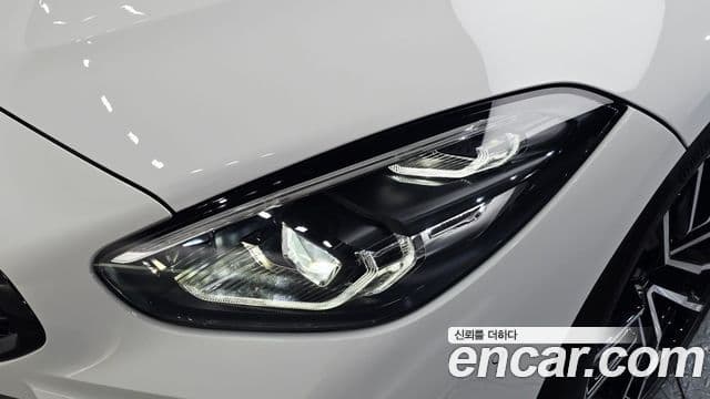 BMW Z4 2025 — Şəkil 14/34