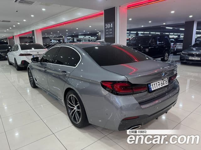 BMW 5 Series 2023 — Şəkil 1/17