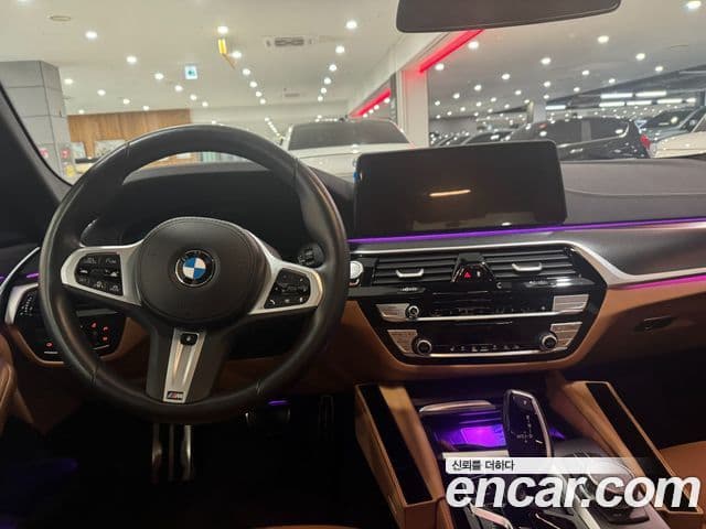 BMW 5 Series 2023 — Şəkil 10/17