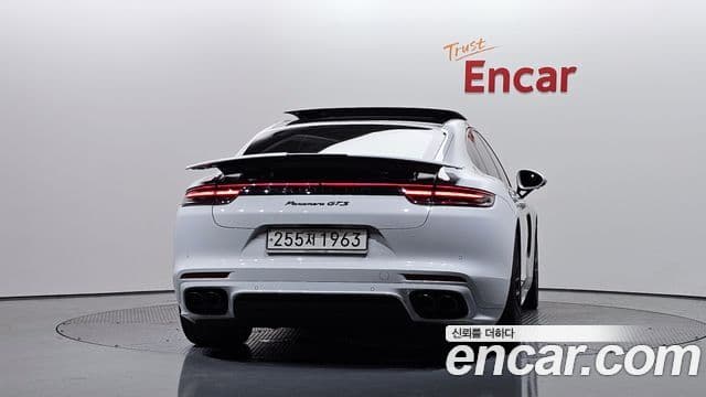 Porsche Panamera 2020 — Photo 9/20