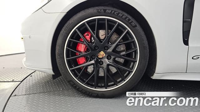 Porsche Panamera 2020 — Photo 6/20