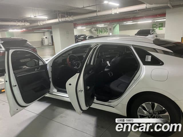 Kia K5 2025 — Şəkil 10/10