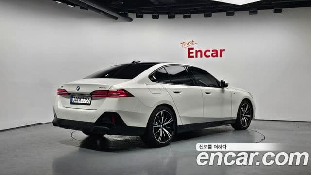 BMW 5 Series 2025 — Şəkil 2/20