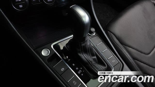 Volkswagen Jetta 2021 — Şəkil 9/20
