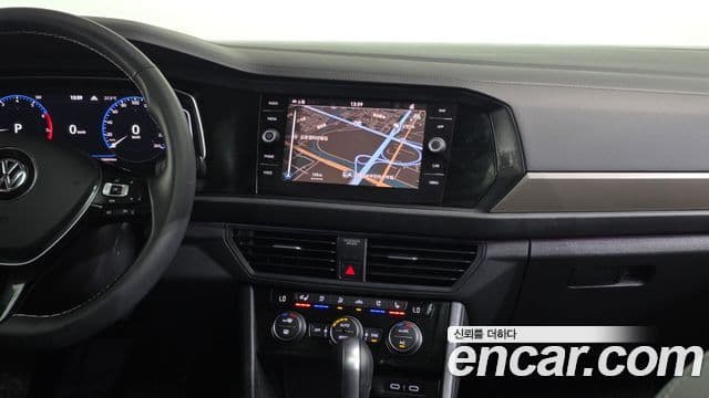 Volkswagen Jetta 2021 — Şəkil 12/20